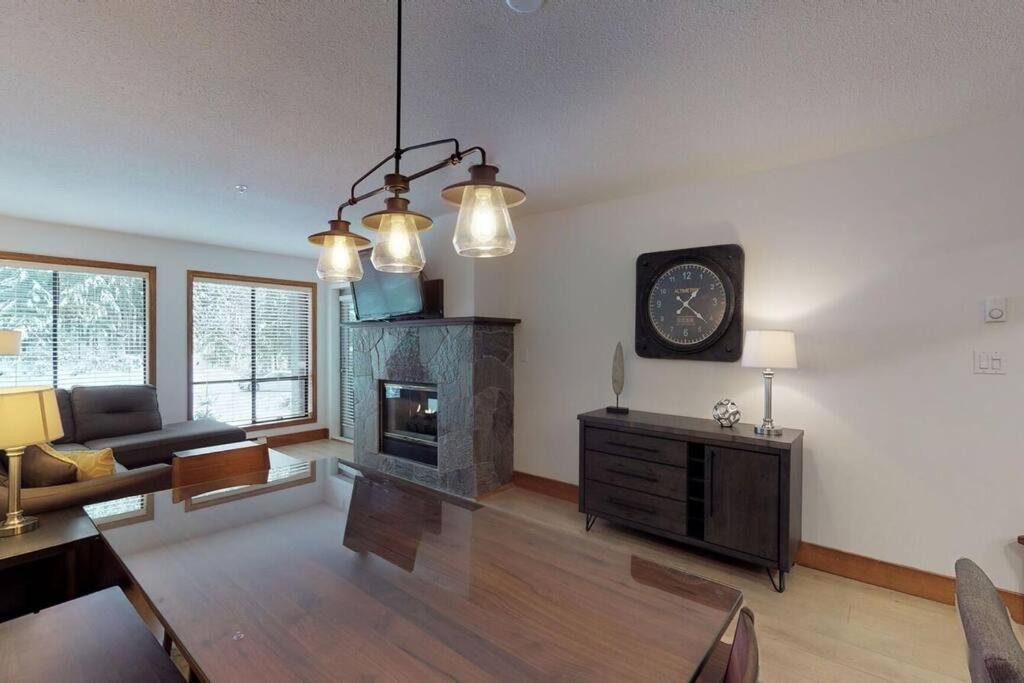 Powderhorn By Whistler Blackcomb Vacation Rentals المظهر الخارجي الصورة