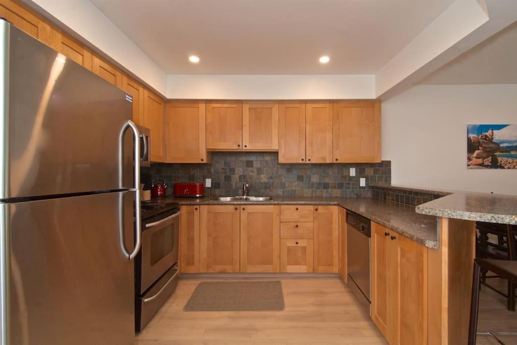 Powderhorn By Whistler Blackcomb Vacation Rentals المظهر الخارجي الصورة
